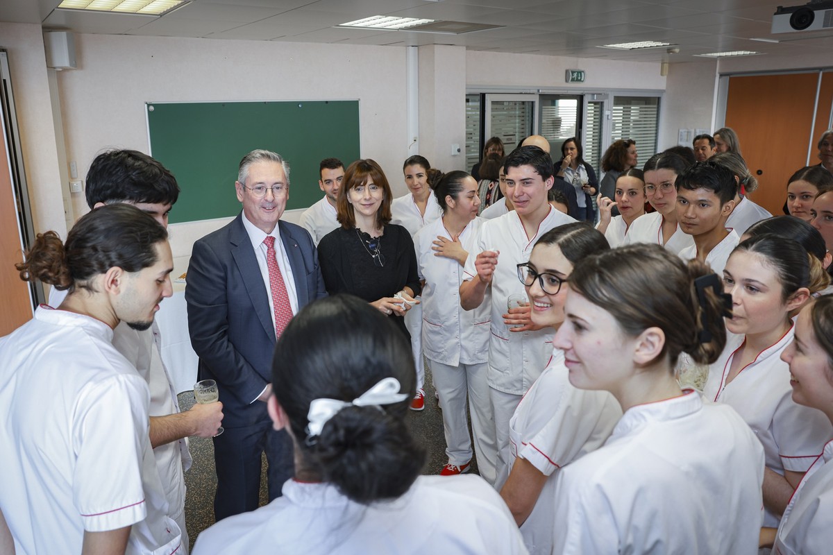 Studenti monegaschi d'infermieristica incontrano il Ministro Robino: "La vostra è una formazione d'eccellenza"