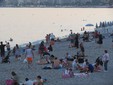 Agosto - Costa Azzurra: spiagge piene solo la sera, analisi del turismo che cambia