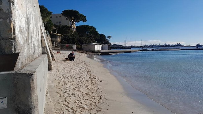 Antibes, la Plage du Provençal