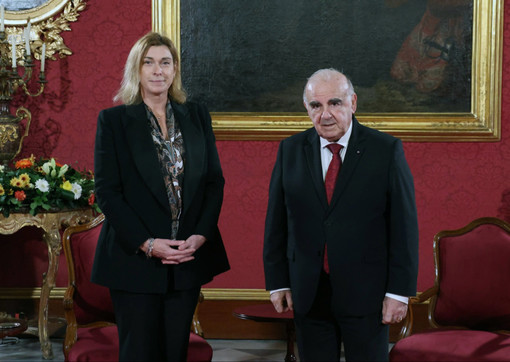 Anne Eastwood con il presidente della Repubblica maltese George Vella