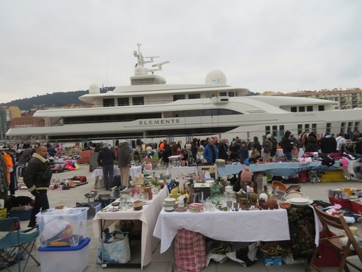 Tanti oggetti, tante curiosità: i marché à la brocante in Costa Azzurra