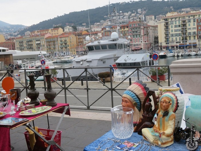 Tanti oggetti, tante curiosità: i marché à la brocante in Costa Azzurra