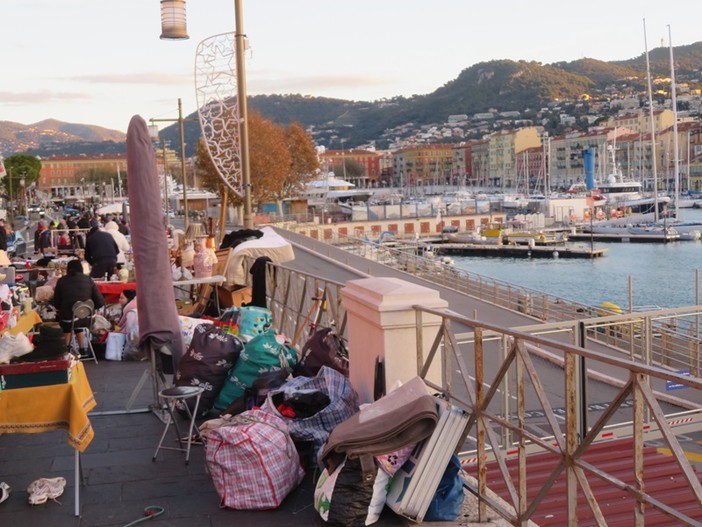 Tanti oggetti, tante curiosità: i marché à la brocante in Costa Azzurra