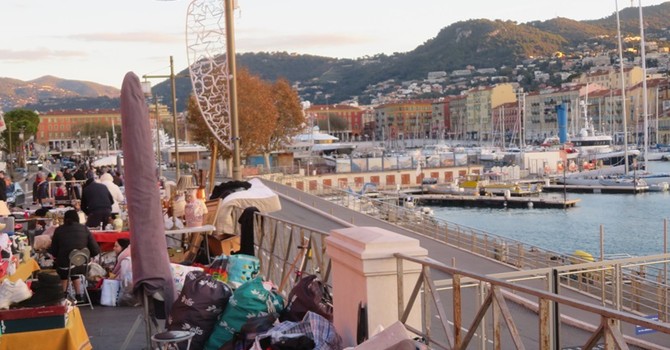 Tanti oggetti, tante curiosità: i marché à la brocante in Costa Azzurra