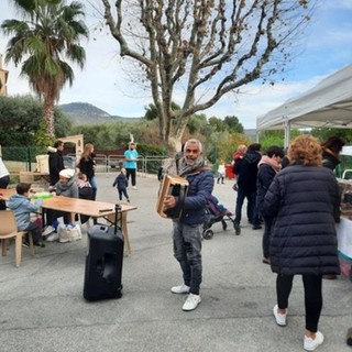 Nizza, tempo di castagnate nei quartieri