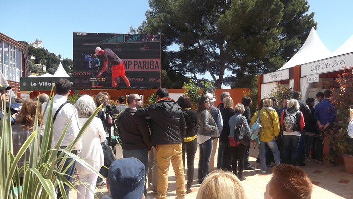 La fila per mangiare al Montecarlo Rolex Masters