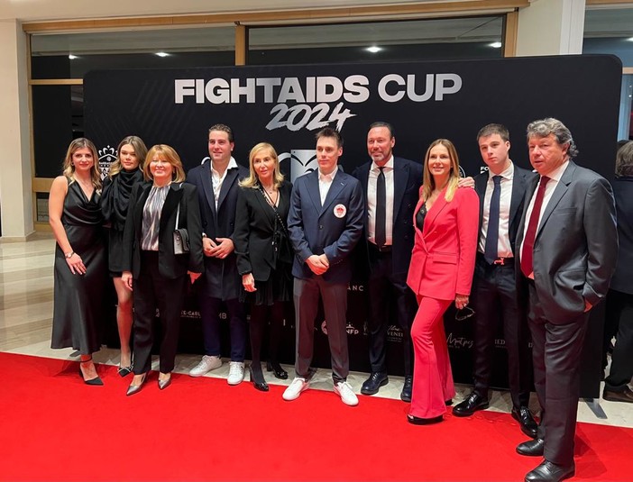 La delegazione del Management di Padel Best Expo alla cena di Gala della Fight Aids Cup 2024