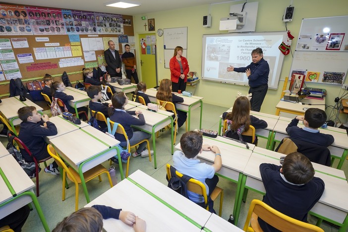 Il Centro Scientifico di Monaco sensibilizza gli alunni di quinta elementare sulla conservazione del corallo rosso del Mediterraneo