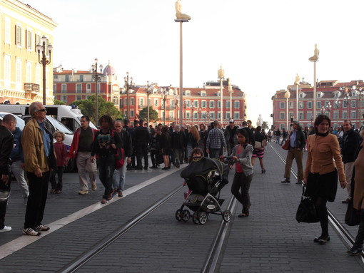 Place Massena alle 16.00 del pomeriggio del 1° Novembre 2011