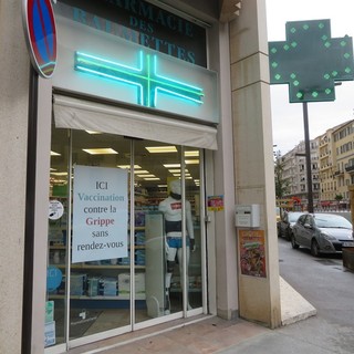 Farmacia di Rue de France a Nizza