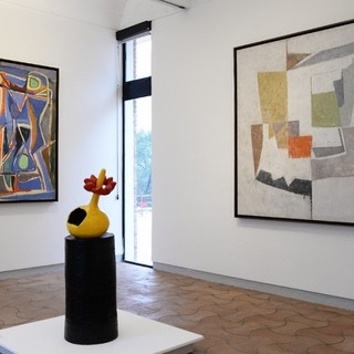 Bram Van Velde, Sans titre, Gouache sur papier, 1951 et Sans titre Gouache sur papier marouflé sur toile, 1963 / Joan Miro, Sa Majesté, Bronze peint, 1967-1968