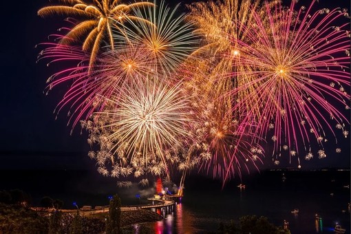 “A fleur d’eau, à fleur de peau”, domani sera quarta serata del Festival International d’Art Pyrotechnique di Cannes