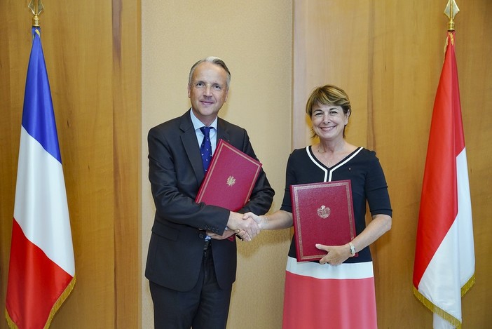 Il ministro di Stato monegasco Isabelle Berro-Amadeï con l'ambasciatore francese a Monaco Jean d'Haussonville (Foto Manuel Vitali - Direction de la Communication