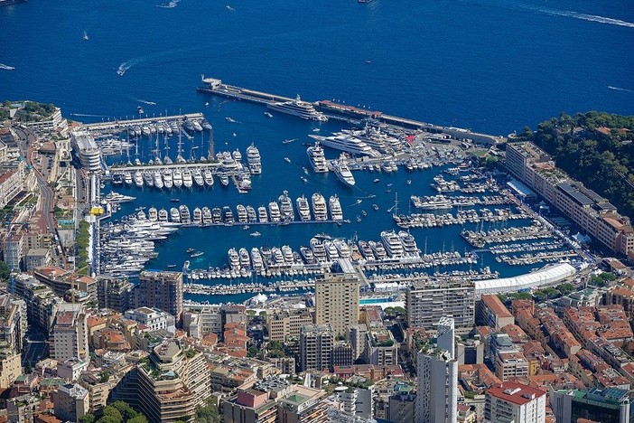 Al Port Hercule fino a domenica c'è il Monaco Yacht Show