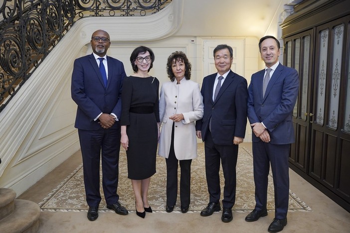 Da sinistra a destra: François NKULIKIYIMFURA, Corina CÃLUGÃRU, Marie Catherine CAR-RAVERA, Jai Chul CHOI e Augusto DE JESUS DUARTE (Foto: Manuel Vitali)