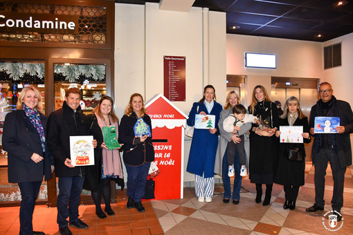 Monaco, premiati i vincitori del concorso &quot;Il mio più bel disegno di Babbo Natale&quot;