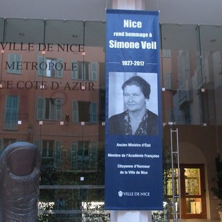 Municipio di Nizza, l'omaggio a Simone Veil