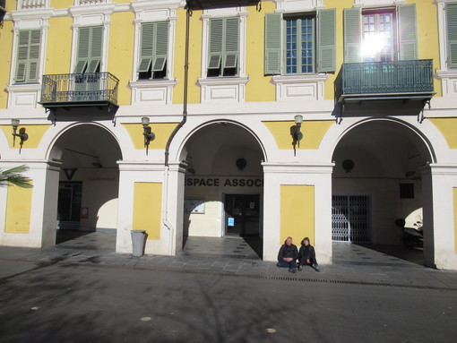 Nizza, Place Garibaldi, Espace Associations
