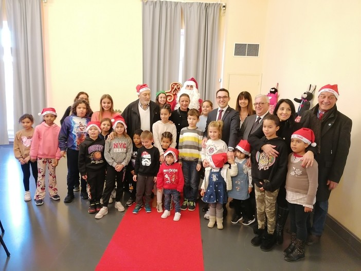 200 bimbi al Centro Comunale di Azione Sociale di Mentone per un pomeriggio di &quot;Natale Solidale&quot;