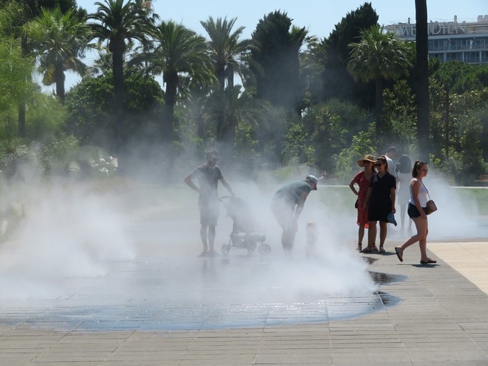 &quot;Nizza o Pozzuoli?&quot; foto di Albert Borriglione