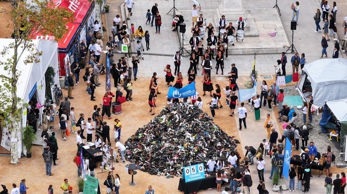 Pyramides de chaussures, Nizza