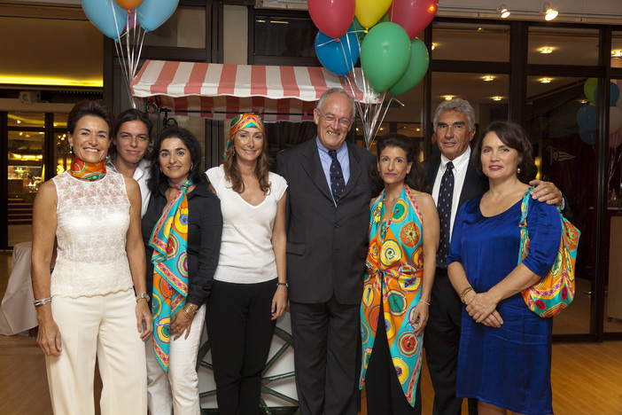 Con il Ministro di Stato Michel Roger, da destra: Celina Lafuente de Lavotha, Donatella Kenecht de Massy, Samira Jourabchi, Vanessa Tubino, Laura Cotton, Bernard D’Alessandri e Sophie Pichon