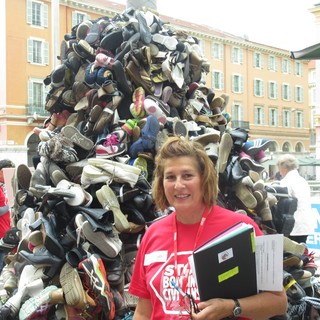 La piramide di scarpe, settembre 2017