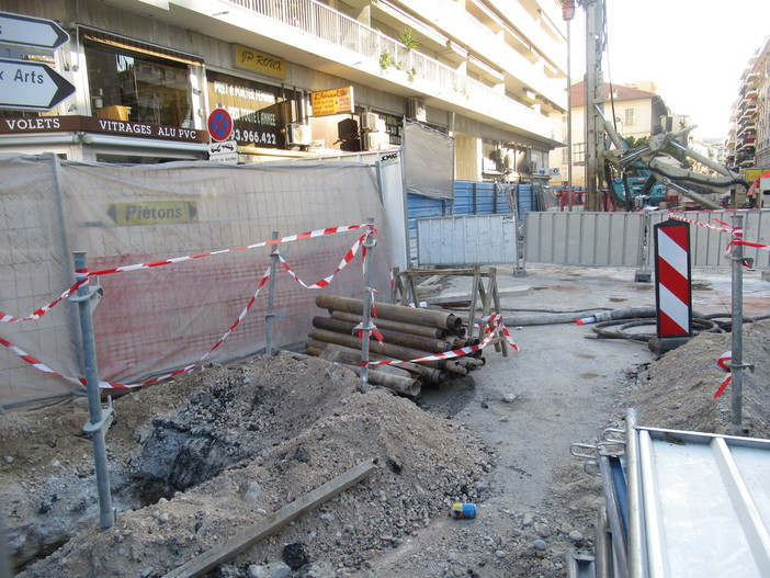 Rue de France, i lavori in corso dove si é aperta la voragine