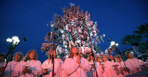 Nizza, oggi si festeggia la luce