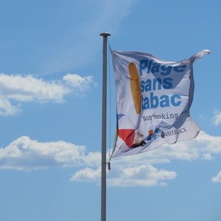 Nizza, dalla prossima estate vietato fumare in tutte le spiagge pubbliche