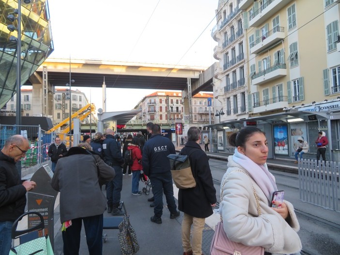 Trasporti pubblici di Nizza: non pagati biglietti per 5 milioni di euro, le sanzioni salgono a centomila euro