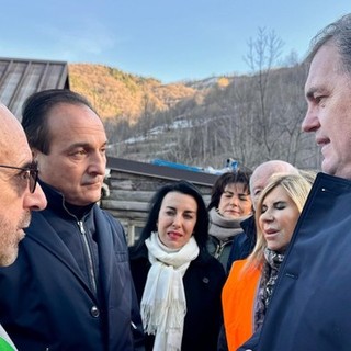 Il ministro Philippe Tabarot al Tunnel di Tenda si intrattiene col presidente della Giunta Regionale del Piemonte Alberto Cirio. @targatocn