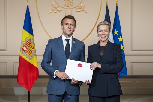 Valérie Bruell Melchior con Emmanuel Macron