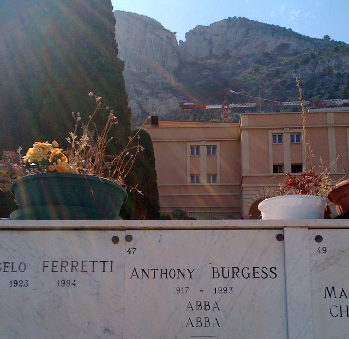 Presto un nuovo parcheggio da 30 posti al cimitero di Monaco (Foto Wikipedia)