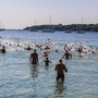 Cannes, la rentrée scolastica si festeggia con la traversata a nuoto delle Isole Lérins