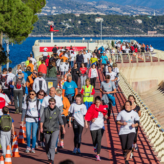 I partecipanti durante un'edizione precedente della No Finish Line (crédit photo PALOMBA)