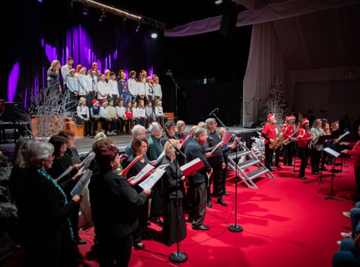 Roquebrune Cap-Martin, sul palco del tendone Jean-Gioan il tradizionale Concerto di Natale