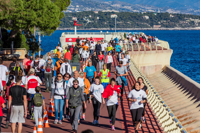 I partecipanti durante un'edizione precedente della No Finish Line (crédit photo PALOMBA)