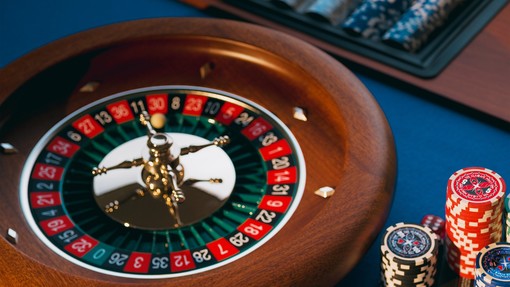 Nel cuore del gambling: numeri e statistiche di un fenomeno da 135 miliardi di euro