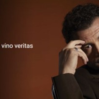 'In vino veritas': monologo di Vinicio Marchioni al Teatro Manzoni