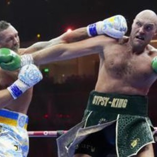 Usyk-Fury già nella storia. Anche l'intelligenza artificiale arbitrerà il match