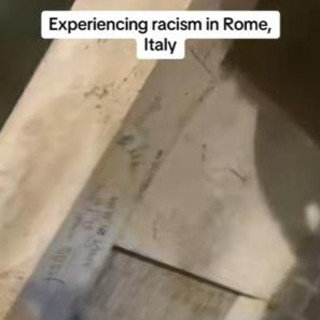 &quot;Razzisti a Roma, non mi fanno scrivere sul ponte&quot; - Video