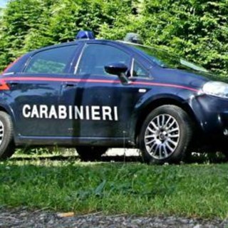 Va all'ultimo incontro: dall'ex calci, pugni e sequestro in stanza hotel