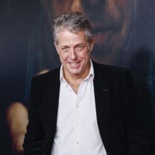 &quot;Ho sposato una svedese gigante e spaventosa&quot;. Le confessioni di Hugh Grant