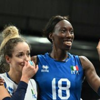 Parigi 2024, standing ovation per le azzurre della pallavolo. Meloni: &quot;Straordinarie&quot;