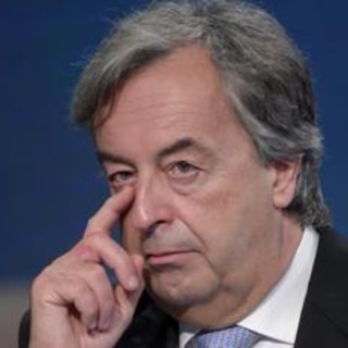 Dengue Fano, la critica di Burioni: &quot;In kit antizanzare lavanda e menta, qual è principio attivo?&quot;