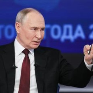 Ucraina, Putin: &quot;Negoziati con Zelensky solo se sarà rieletto. Vedrò Trump e Assad&quot;