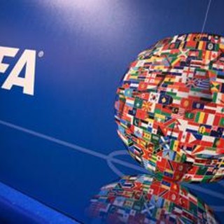 Calciomercato, regole Fifa violano leggi su diritto comunitario: la sentenza della Corte Ue